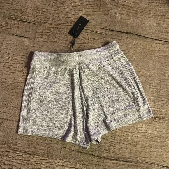 Rag & Bone The Knit Shorts in Light Grey. - Picture 6 of 9